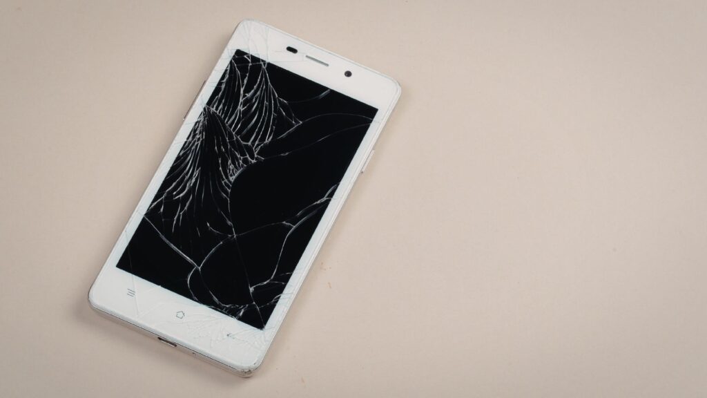 Tela de Celular Quebrada em Natal: O Que Fazer